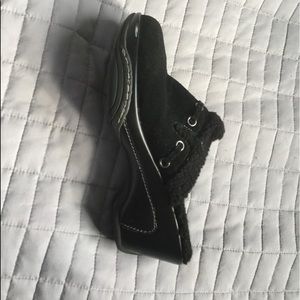 White mountain wedge